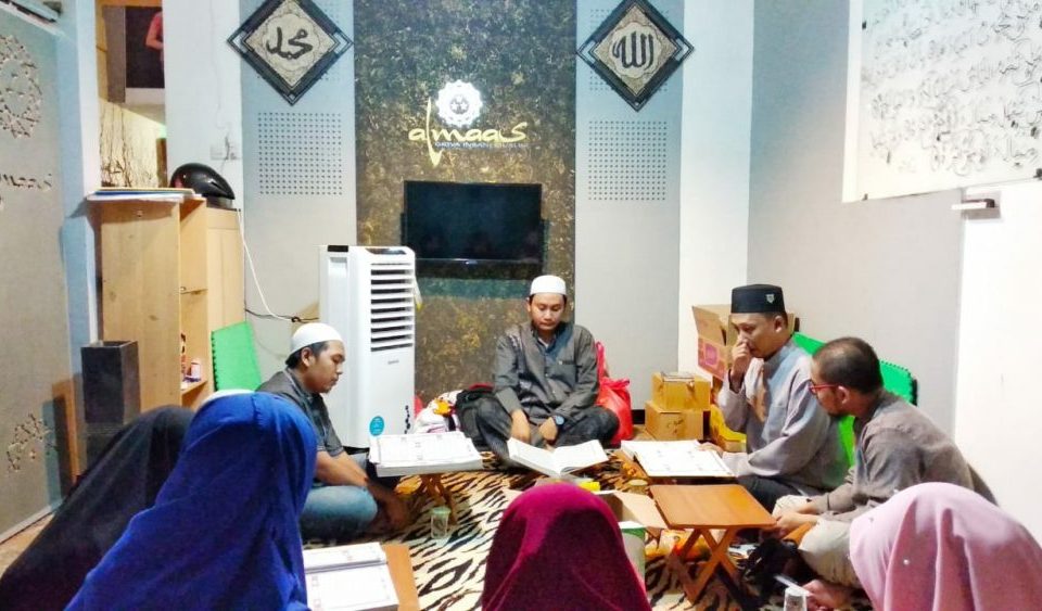 KARENA ADA DUA PAHALA BAGI YANG MEMBACA AL QUR'AN DENGAN TERBATA-BATA 14 KARENA ADA DUA PAHALA BAGI YANG MEMBACA AL QUR'AN DENGAN TERBATA-BATA